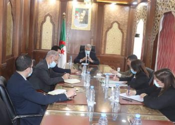 لترقية العمل العائلي..وزير السياحة بدعو لتعزيز الحوار والنقاشات على المستوى المحلي