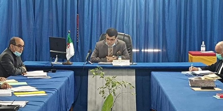 انجاز الآبار و المناقب بصورة مستعجلة لضمان تامين تزويد المواطنين بالماء الشروب