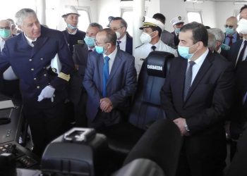 وزير الطاقة والمناجم يشرف على مراسم استلام سفينة الامداد طولقة.