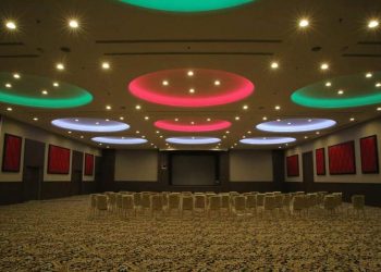 بالصور .. المركب السياحي و التجاري #AZ_وهران ذو مواصفات عالمية يدخل الخدمة قريبا