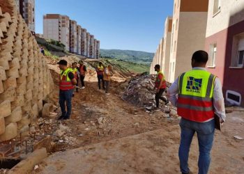 فرق تقنية لمعاينة الأشغال بموقع 3750 مسكن صيغة البيع بالإيجار الصفصاف مفتاح ولاية البليدة