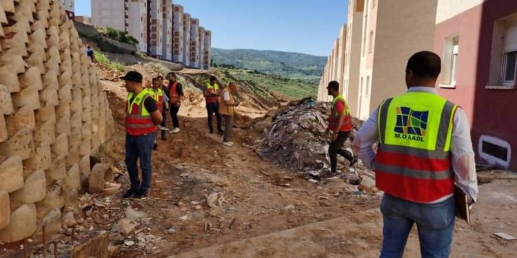 فرق تقنية لمعاينة الأشغال بموقع 3750 مسكن صيغة البيع بالإيجار الصفصاف مفتاح ولاية البليدة