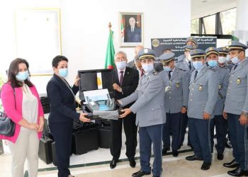 وزارة البيئة تسلم معدات تشخيص الغازات المبردة لصالح المديرية العامة للجمارك