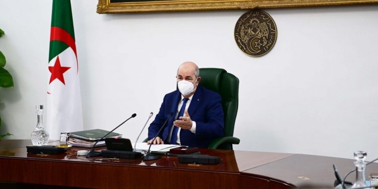 رئيس الجمهورية يأمر بفتح خط بحري تجاري يربط الجزائر بداكار