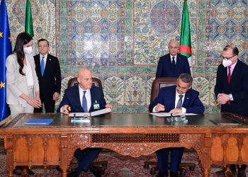 سوناطراك وإيني توقعان اتفاقية في مجال الغاز