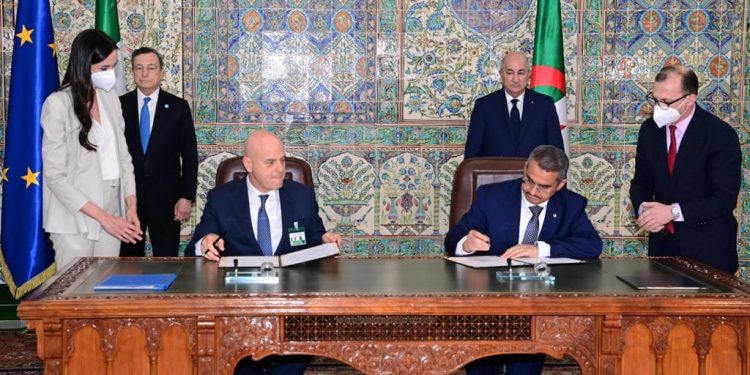 سوناطراك وإيني توقعان اتفاقية في مجال الغاز