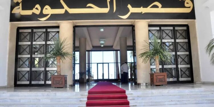 اجتماع الحكومة…الفلاحة بالجنوب ، صناعة الحاويات و انتاج الهواتف الذكية محليا أهم الملفات