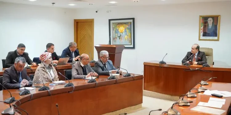 وزير الصناعة يدعو مجمع أغروديف للمساهمة في ضمان وفرة المنتجات واسعة الاستهلاك