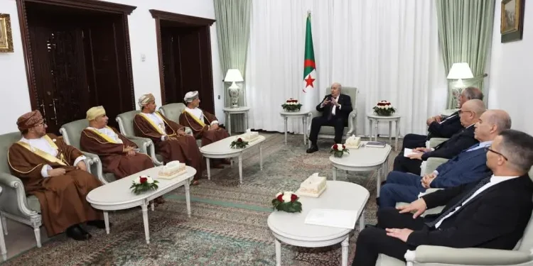 رئيس الجمهورية يستقبل عبد السلام بن محمد المرشدي رئيس جهاز الاستثمار العماني