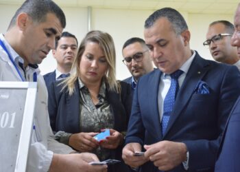 زروقي يشدد على أهمية تعزيز الاستثمار في القطاعات التكنولوجية وتثمين المنتوج المحلي