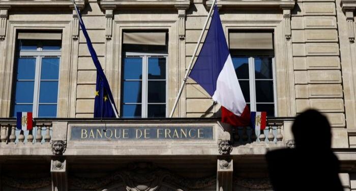 فرنسا: البنك المركزي يتوقع تراجع النمو بسبب التوترات السياسية