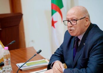 السيد بشير يؤكد على ضرورة إعادة تنظيم المجمعات الصناعية العمومية وفق مقاربة عصرية