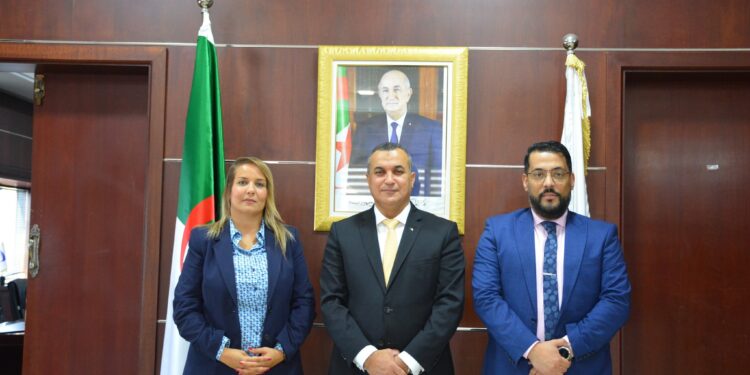 السيد زروقي يشرف على تنصيب المديرة العامة الجديدة لمؤسسة بريد الجزائر