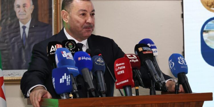 سعيود يؤكد أن “الجزائر تعيش مرحلة جديدة من التنمية تتجلى نتائجها في عدة مجالات”