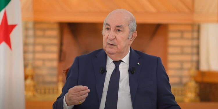 الرئيس تبون يؤكد التزامه بالشروع بدء من 2026 في إدراج زيادات جديدة في الأجور والمنح