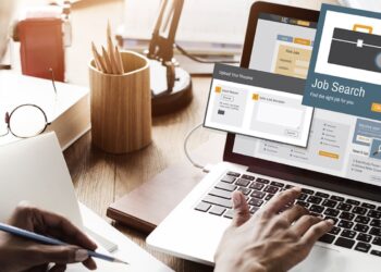 توظيف: مشاركة نحو 30 مؤسسة في الصالون الأول لتوظيف المتمهنين ببجاية