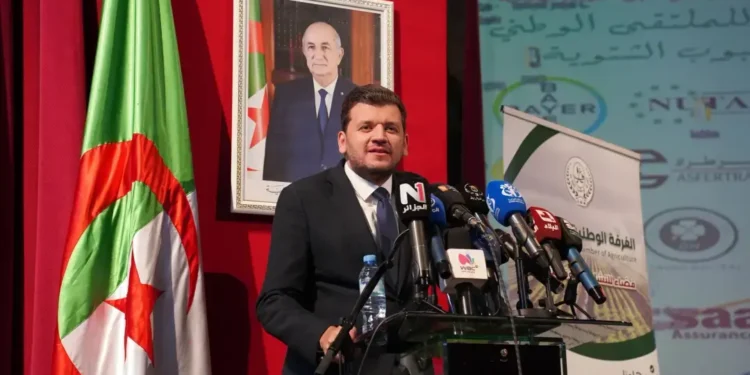 السيد وليد يؤكد من قسنطينة على ضرورة عصرنة القطاع الفلاحي