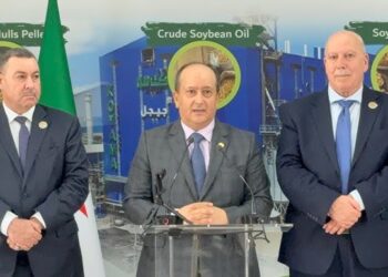 الوزير الأول يؤكد من جيجل : مهمتنا هي خدمة المواطن في الميدان