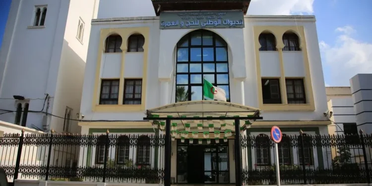 الحج والعمرة : تحذير من صفحات إلكترونية تروج لأخبار مضللة و خدمات وهمية