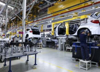 “إياتياف 2025” بالجزائر: توقيع عقود في الصناعات الميكانيكية بما يفوق نصف مليار دولار