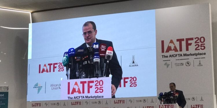 “إياتياف 2025” بالجزائر: افتتاح صالون السيارات الإفريقي بمشاركة أبرز الفاعلين في القطاع بالقارة