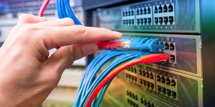 رقمنة: 85 مشروعا لعصرنة شبكة الاتصالات بتقنية الألياف البصرية بتلمسان